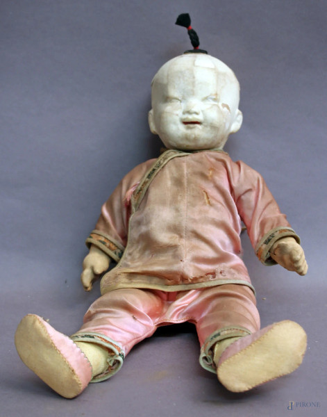 Fanciullo, antica bambola cinese, H 28 cm.