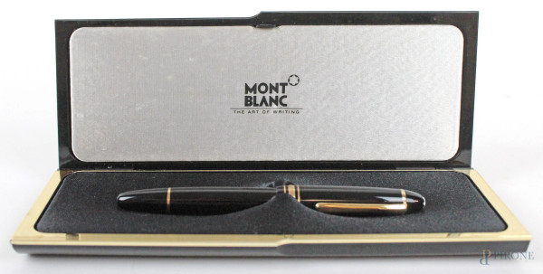 Montblanc, penna stilografica Meisterstuck, entro custodia originale.