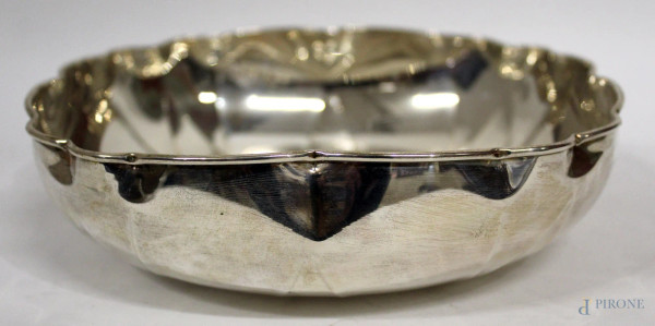 Centrotavola in argento, diam. 22 cm, gr. 200.
