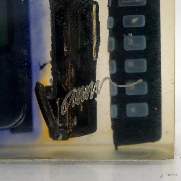 Arman (1928-2005), Accumulazione di telefoni, inclusione in resina, es. 96/100, cm 51x42x12, firm...
