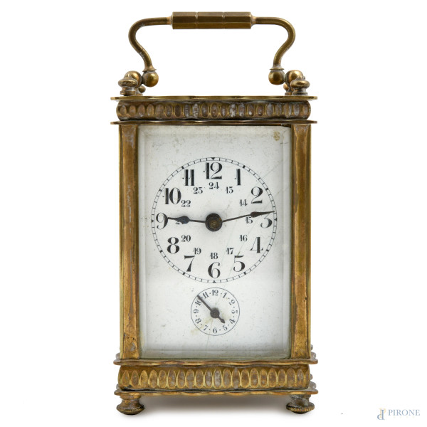 Orologio cappuccina in metallo dorato con quadrante a smalto in numeri romani, cm 10x6x4,5, (meccanismo da revisionare)