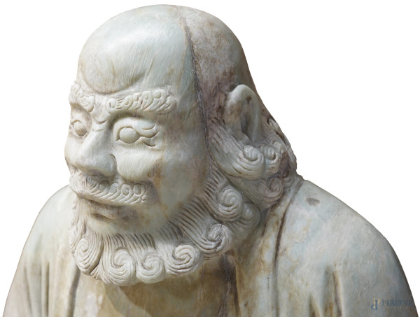 Buddha, grande scultura in giadeite, arte orientale del XX secolo, cm h 70 circa, (difetti)