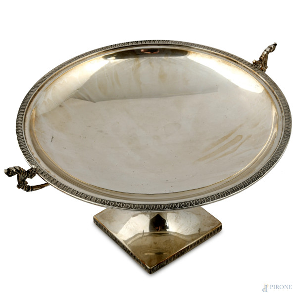 Alzata in argento 800/000, XX secolo, cm 16x30x25, peso gr 580
