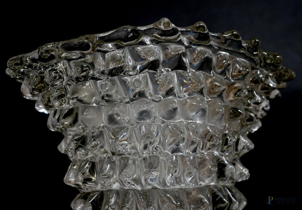 Vaso in vetro di Murano rostrato attribuito a Ercole Barovier per Barovier & Toso, altezza cm 34,...