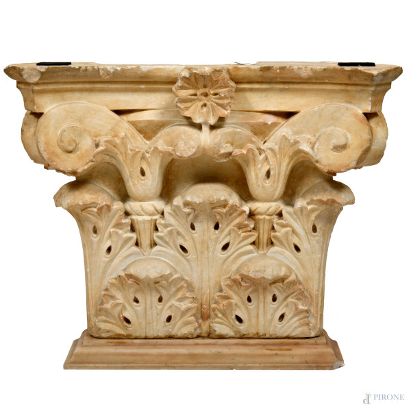 Tavolo composto da coppia di capitelli e piano in cristallo, XX secolo , cm 53x120x120, (segni di...