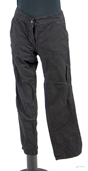 Prada, pantalone in stoffa color nero a vita bassa, (piccoli difetti).