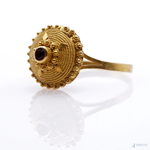 Anello in oro 18 KT con rubino, peso gr. 3,3, misura n. 15