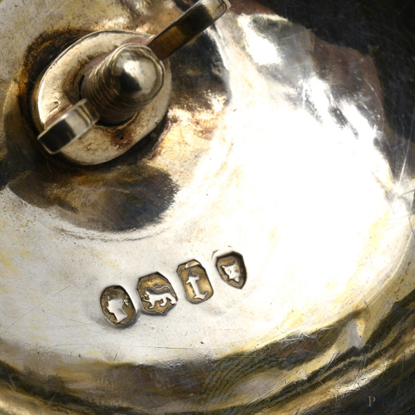 Coppa a doppia presa in argento 925/000 finemente cesellato con coperchio. Inghilterra, Richards ...