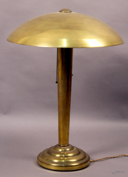 Lampada a fungo in ottone, altezza 62 cm, anni &#39;40.