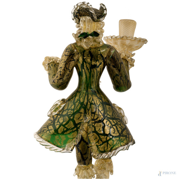 Coppia di candelabri a foggia di figure veneziane in vetro di murano trasparente, verde e nero co...