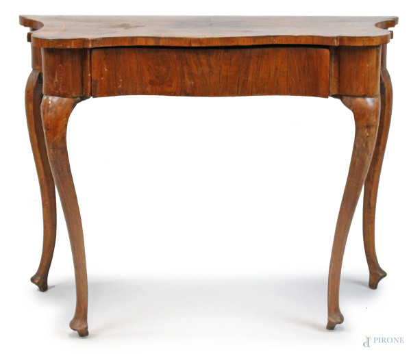 Tavolo consolle, XIX secolo, in legno impiallacciato con filettature in bosso, fascia e gambe mosse, ad un cassetto, cm 77x103x53, (difetti)