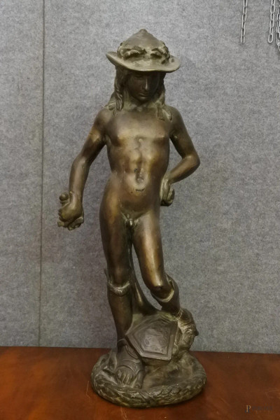 Davide,scultura maiolica effetto metallo brunito (difetti e mancante spada), h. 75 cm.