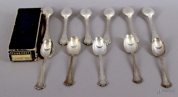Lotto composto da undici cucchiaini in argento, gr. 150.
