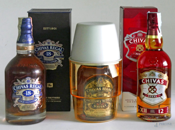 Lotto composto da tre bottiglie di Whisky Chivas edizioni speciali