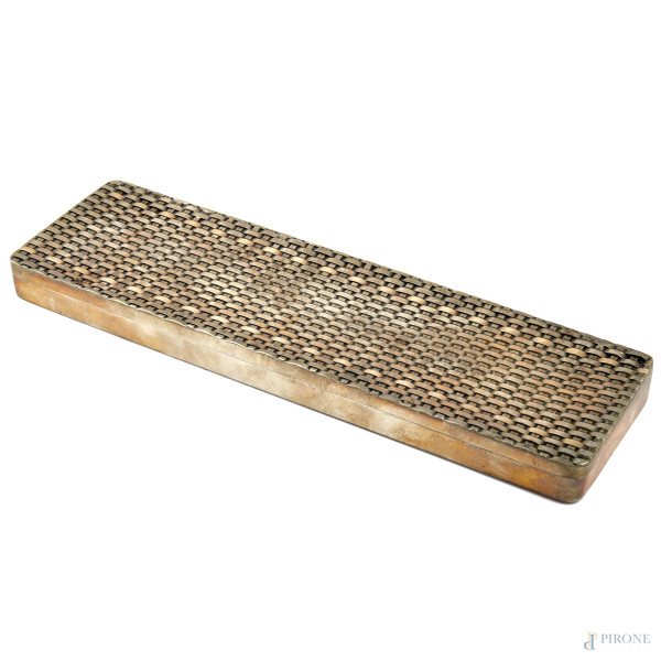 Portasigari in argento con coperchio lavorato a maglie, cm 2x26x7,5, peso gr 330