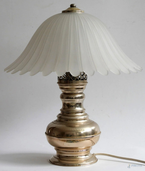 Rara lampada vintage in vetro opalino con base in argento 925, altezza cm 36