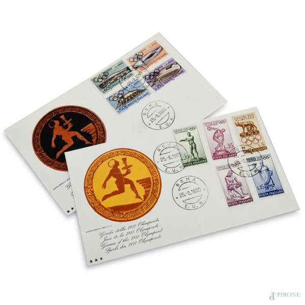 Lotto composto da francobolli applicati su carta e cartoline viaggiate di varie epoche e provenie...