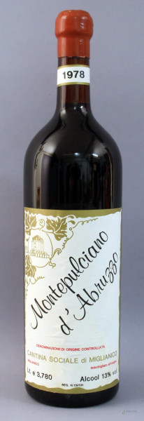 Montepulciano d&#39;Abruzzo, bottiglia lt. 3,780 del 1978.