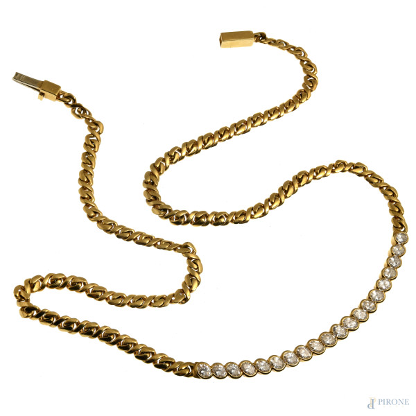 Collana in oro 18 kt con 20 brillantini, peso complessivo gr 32, lunghezza cm 45