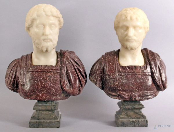 Coppia Busti di Imperatori Marco Aurelio e Lucio Vero in porfido rosso imperiale, marmo statuario e marmo grigio, XIX sec, H. 28 CM.