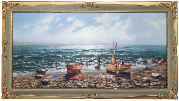 Scuola Napoletana del XX secolo, Marina con barche in secca sulla spiaggia, grande raffinato dipinto ad olio su tela, cm 60x120, firmato, con importante cornice in lacca verde e oro, prima metà del XX sec