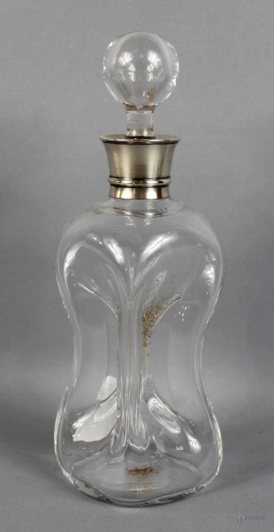 Bottiglia da carrozza in vetro con collarino in argento inglese Birmingham 1906, altezza 26,5 cm.