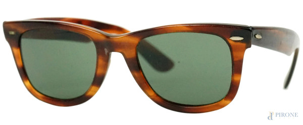 Ray-ban, occhiali da sole a goccia, modello Wayfarer, cm 4,5x13x14, entro astuccio originale, (segni di utilizzo).