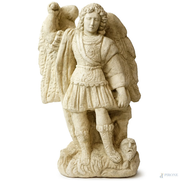 L'Arcangelo Gabriele sconfigge il Demonio, scultura in pietra leccese, cm h 55x28x15, (difetti)
