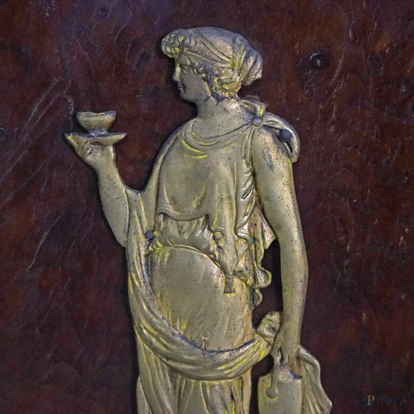 Credenza impiallacciata in radica di tuja, XIX secolo, cm 100x93x49 (difetti)