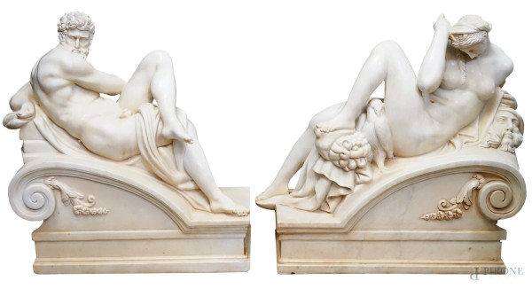 Mario Moschi - Allegoria del Giorno e della Notte, coppia di sculture in marmo,  1937, Firenze, misure max cm h 61x56x24. 