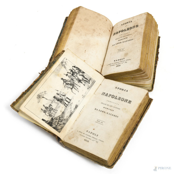 Storia di Napoleone, 4 volumi in 2 tomi, Napoli 1834,  (segni di usura, strappi, mancanze, consunzioni, difetti)