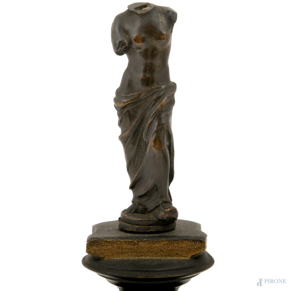 Lotto di 4 sculture in bronzo, XX secolo, (difetti)