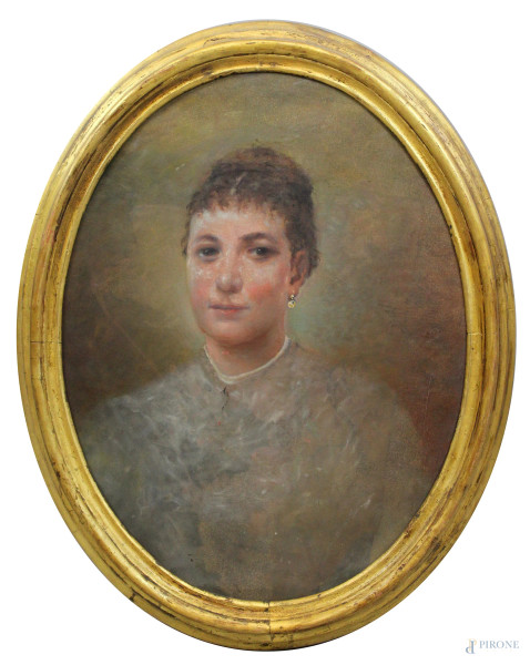 Ritratto di donna, olio su tela, cm 64x49, ad assetto ovale, inizi XX secolo, entro cornice