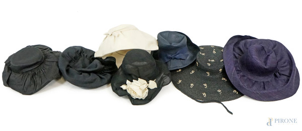 Lotto di sette cappelli vintage, misure max cm 45x20, (difetti)