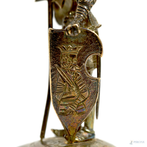 Coppia di cavalieri in argento, Germania, XX secolo, peso gr. 290, altezza cm 13,5