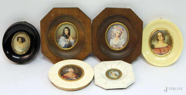Lotto di sei miniature a soggetti di donne entro cornici