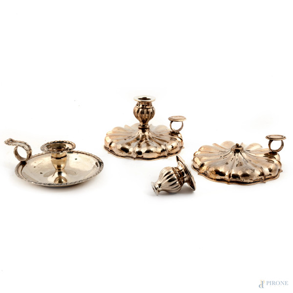 Lotto di tre bugie in argento 800/000,  XX secolo, misura massima cm 8,5x13,5, peso lordo complessivo gr 520, (segni di usura, rotture)