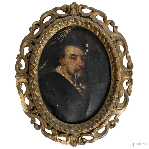 Ritratto d'uomo, XVIII-XIX secolo, olio su tela applicata su tavola a serto ovale, cm 19x14,5, entro cornice, (segni di usura, craquelure, sollevamenti e cadute di colore, lacerazioni, difetti)
