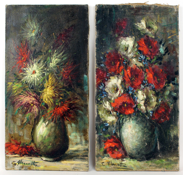 Coppia di dipinti raffiguranti vasi con fiori, olio su tela, cm 60x3,5, firmati