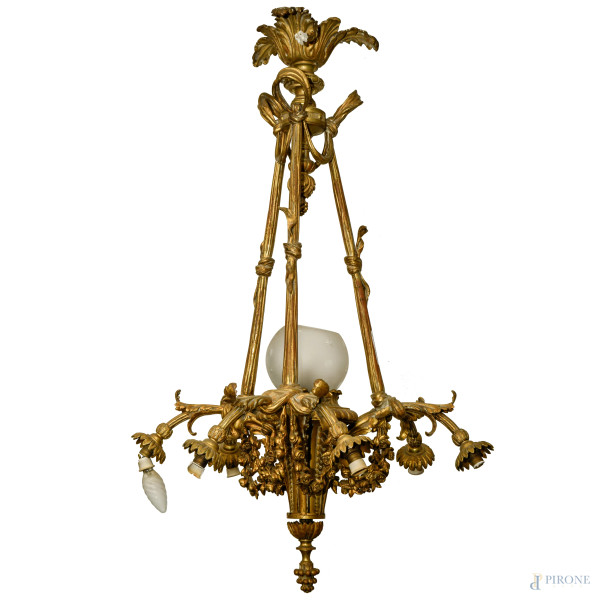 Lampadario a sei luci in bronzo dorato cesellato a ghirlande e volute, XX secolo, cm 92x60x60, (difetti, da revisionare)
