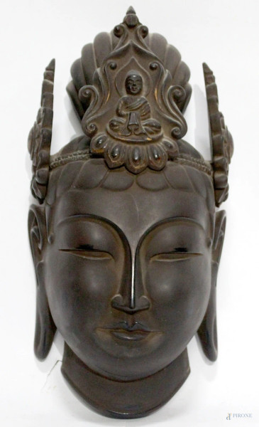 Maschera orientale brunita, h.35 cm 