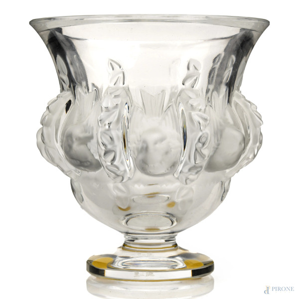 Vaso in cristallo Lalique, altezza cm 12,5, (difetti)