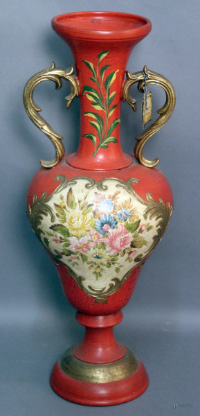 Vaso in terracotta, dipinta con particolari dorati, altezza 77,5 cm.