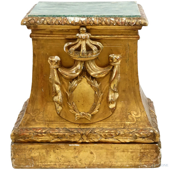 Basamento in legno intagliato e dorato, fine XVIII secolo 