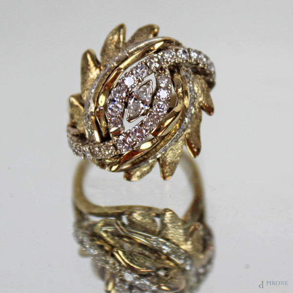 Anello in oro 18 kt con brillantini e baguette di diamanti, gr. 14,4