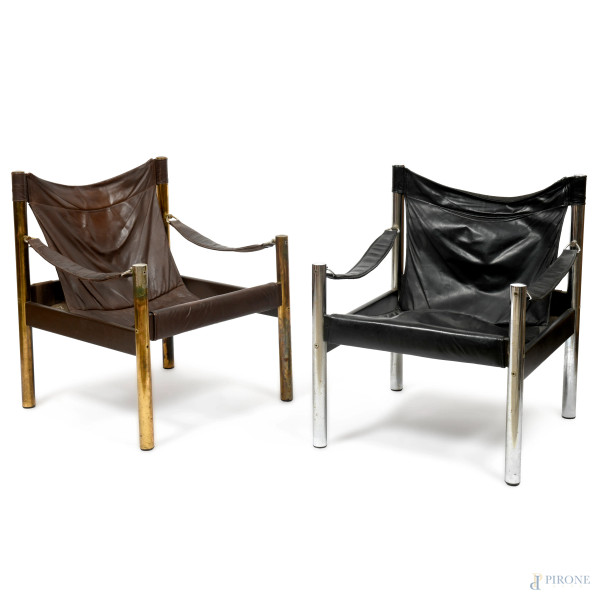 Coppia di poltrone con struttura in legno e metallo , seduta, braccioli e schienale in cuoio, XX secolo, cm 76x61,5x61,5,  (difetti)