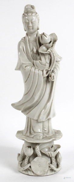 Guanin in porcellana bianca, altezza cm 25, inizi XX secolo