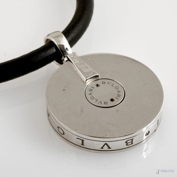Pendente Bulgari della collezione "Optical" in oro bianco 18 kt con meccanismo in acciaio rotante...