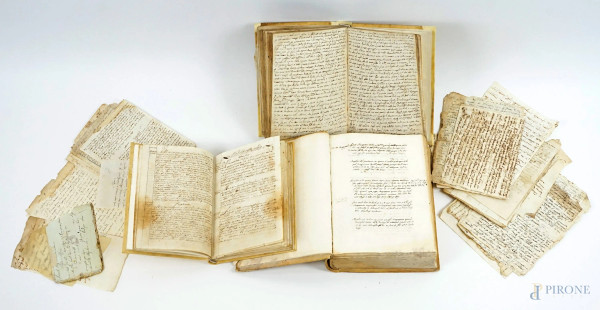 Lotto di tre antichi volumi manoscritti d'argomento diverso, inchiostro su carta, (difetti, macchie e pagine recise).