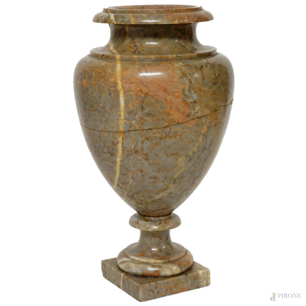 Vaso a balaustro in marmo, XX secolo, altezza cm 39, (difetti)